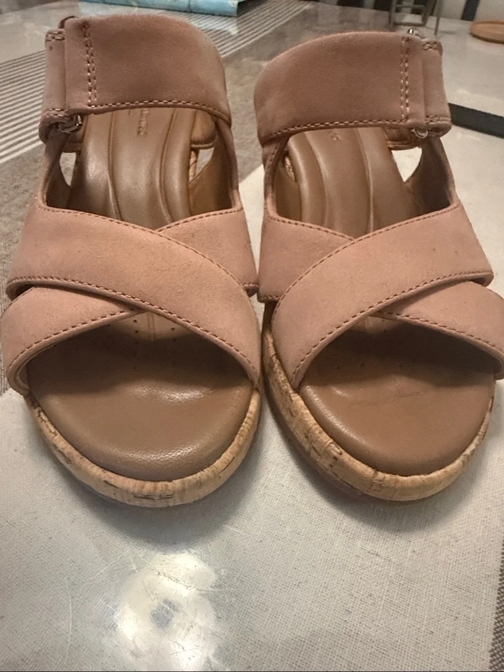 Unstructured By Clarks Women's  Soft pink-taupe leather sandals
